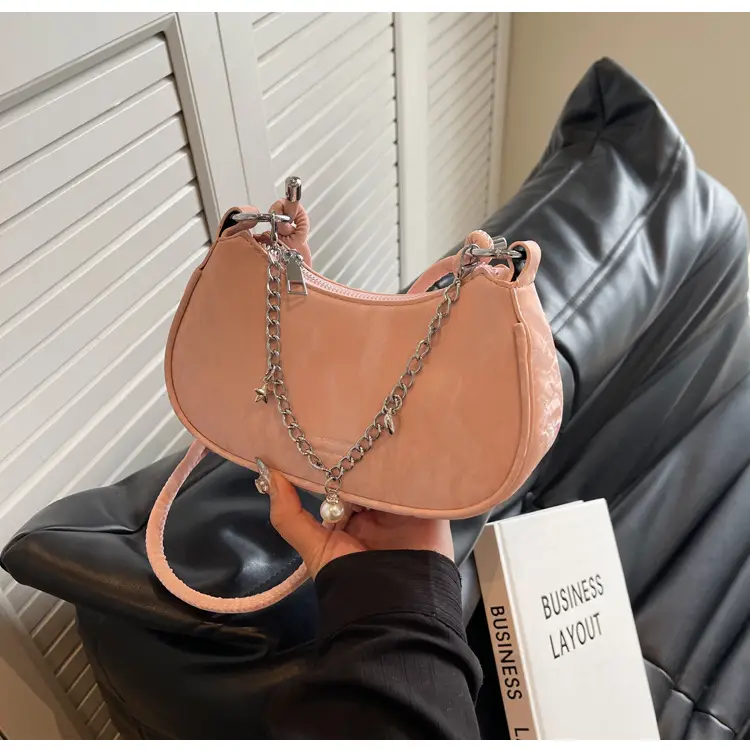 Black Chain Crossbody Bag for Women 2024 — feature 35