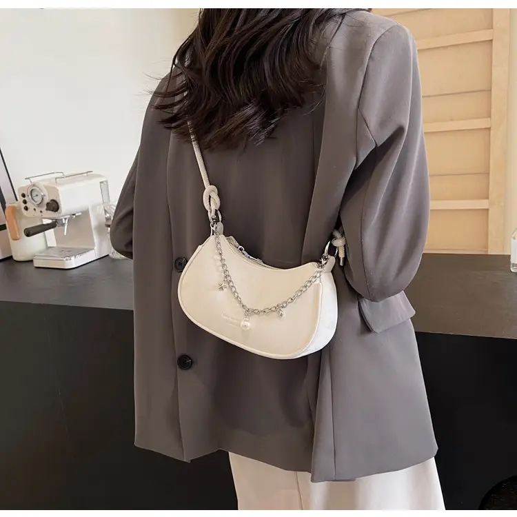 Black Chain Crossbody Bag for Women 2024 — feature 39
