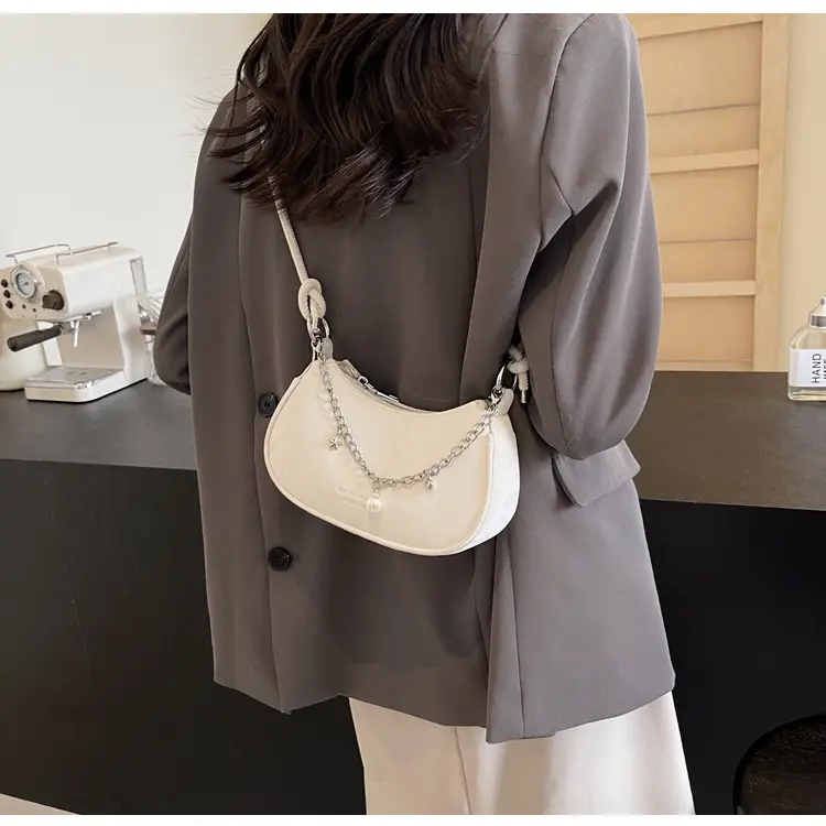 Black Chain Crossbody Bag for Women 2024 — feature 40