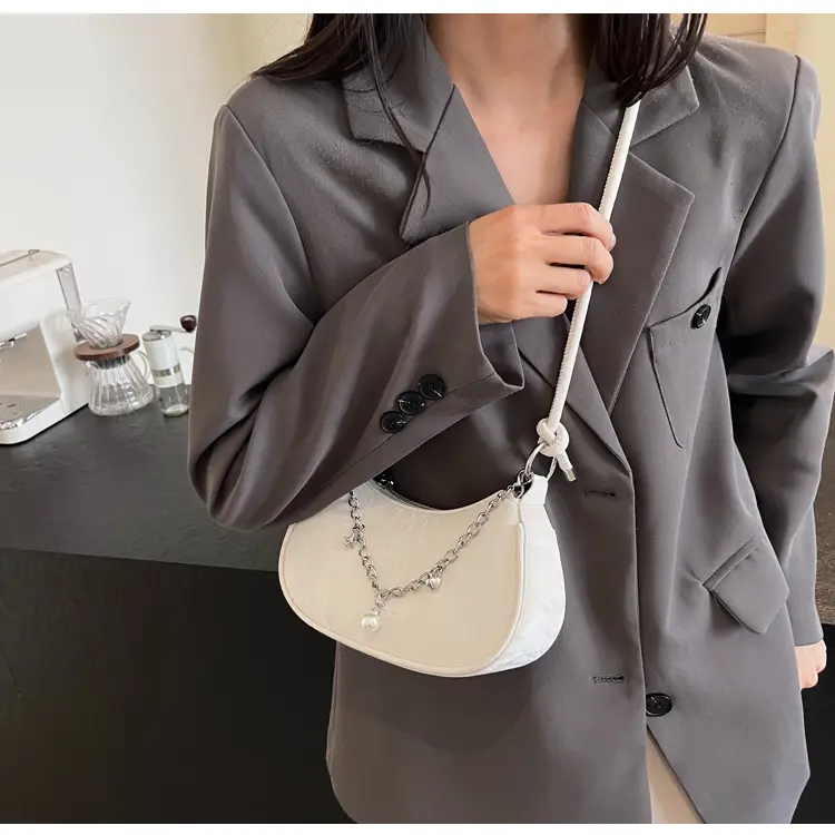 Black Chain Crossbody Bag for Women 2024 — feature 41