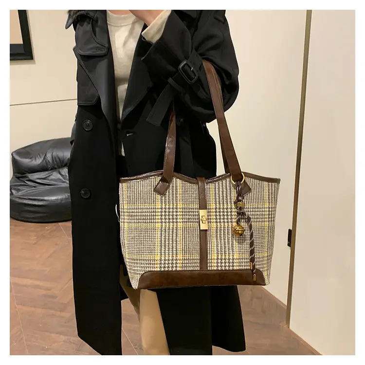 Women's Woolen Checkered Shoulder Bag Large Capacity 2024 - Image 10