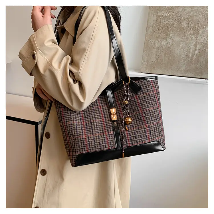 Women's Woolen Checkered Shoulder Bag Large Capacity 2024 — feature 10