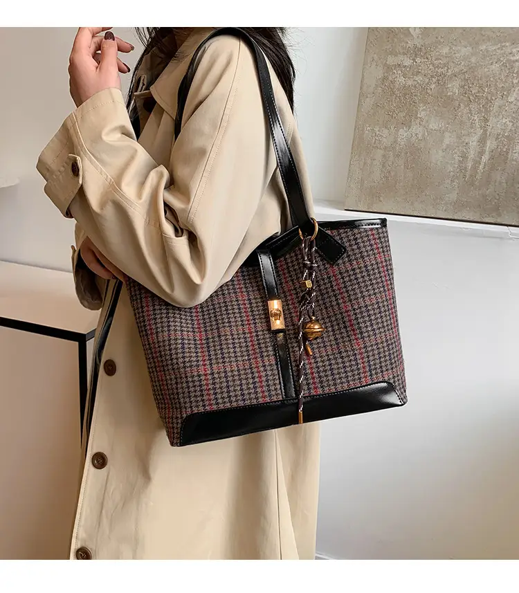 Women's Woolen Checkered Shoulder Bag Large Capacity 2024 — feature 2