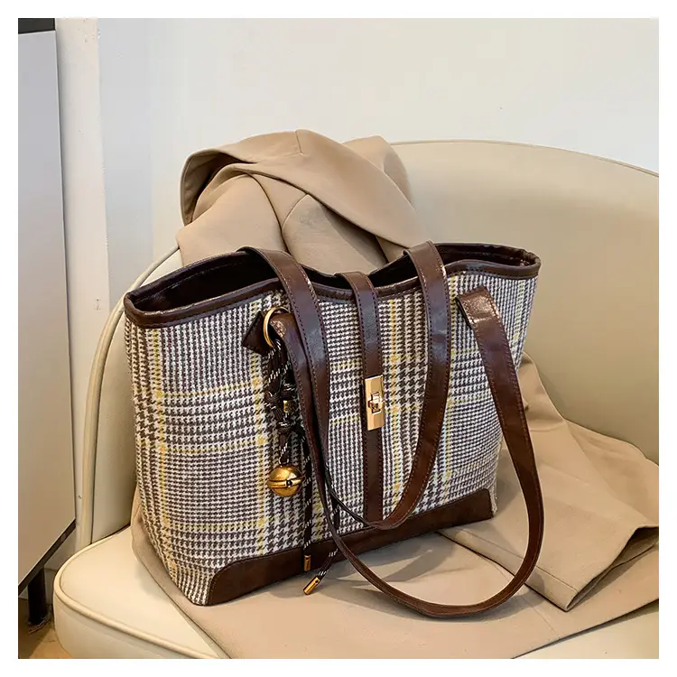 Women's Woolen Checkered Shoulder Bag Large Capacity 2024 - Image 3