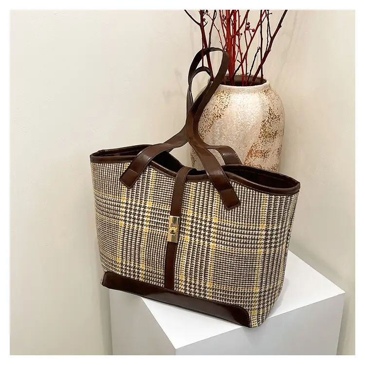 Women's Woolen Checkered Shoulder Bag Large Capacity 2024 - Image 6