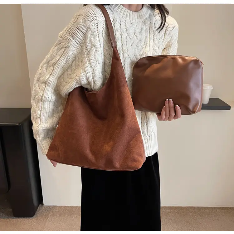 Large Capacity Women's Armpit Commuting Tote Bag — feature 1