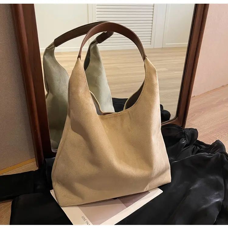 Large Capacity Women's Armpit Commuting Tote Bag — feature 15