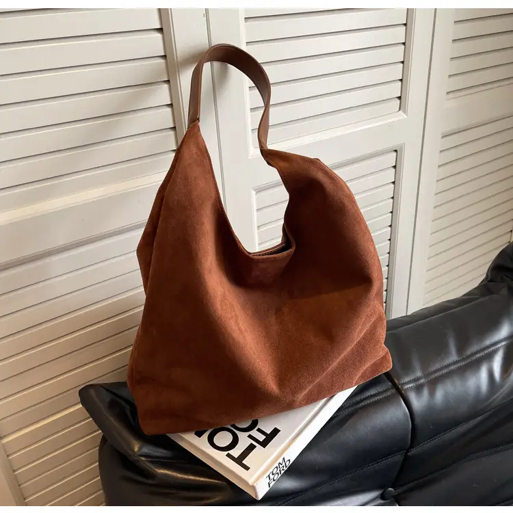 Large Capacity Women's Armpit Commuting Tote Bag — feature 17