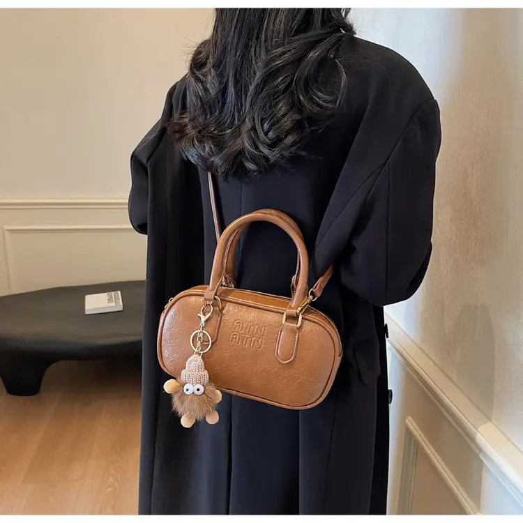 Vintage Black Shoulder Crossbody Bag for Women 2024 — feature 13