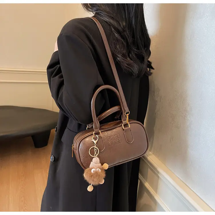 Vintage Black Shoulder Crossbody Bag for Women 2024 — feature 16