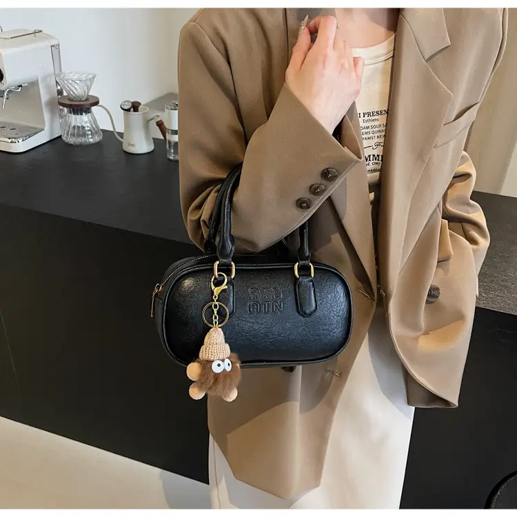Vintage Black Shoulder Crossbody Bag for Women 2024 — feature 20