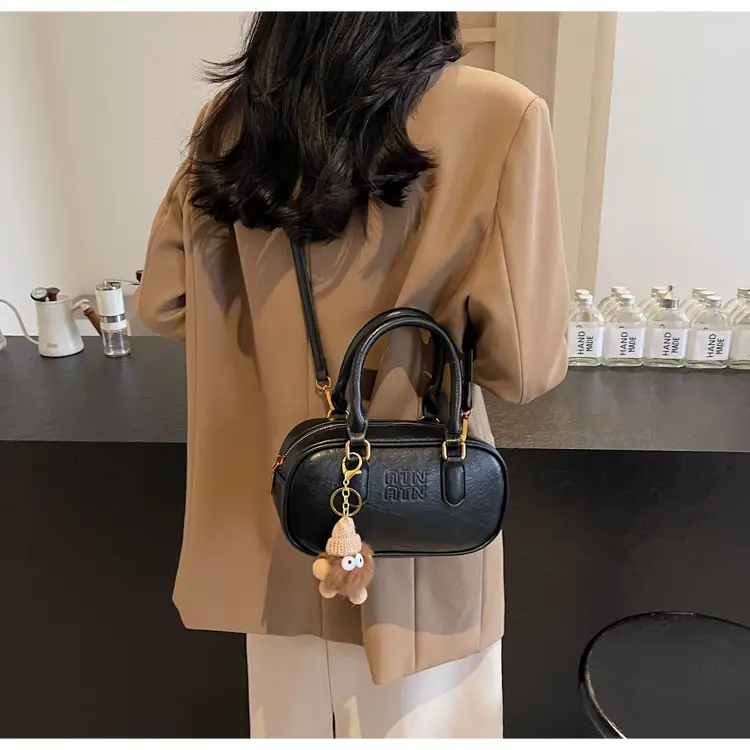 Vintage Black Shoulder Crossbody Bag for Women 2024 — feature 22