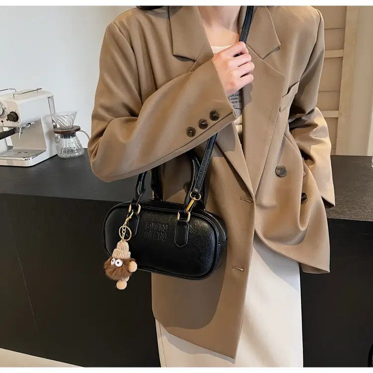Vintage Black Shoulder Crossbody Bag for Women 2024 — feature 23