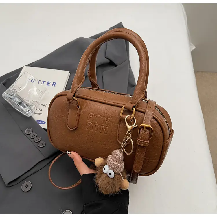 Vintage Black Shoulder Crossbody Bag for Women 2024 — feature 24