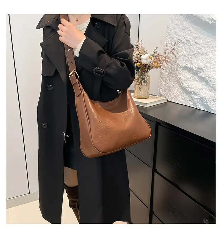 Brown Korean Style Large Capacity Commuter Tote Bag — feature 19