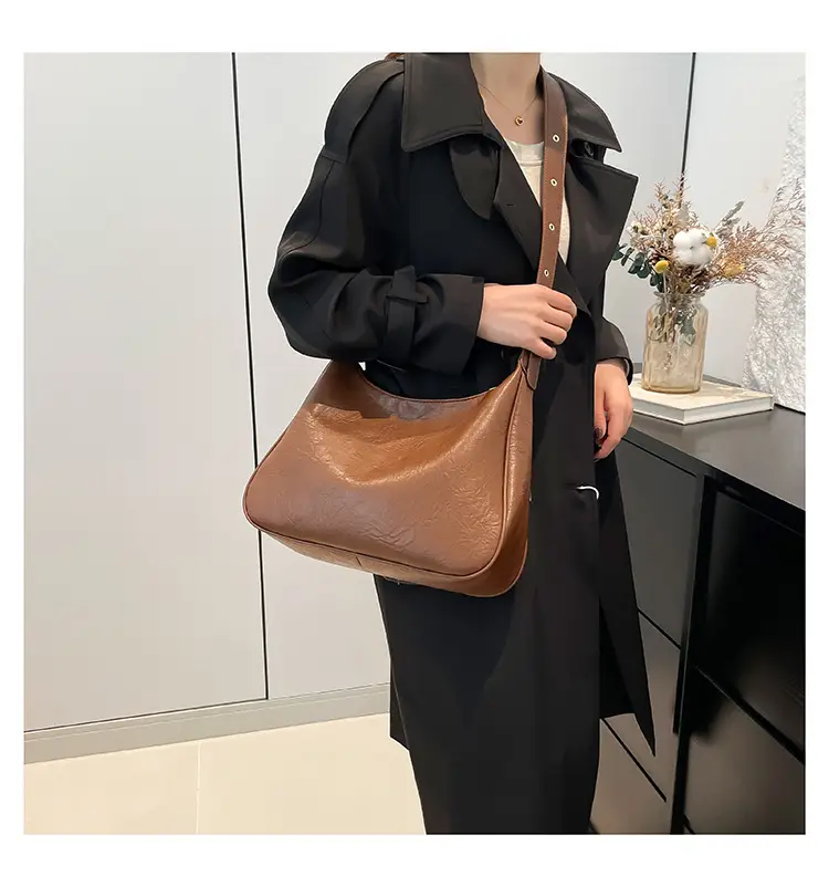 Brown Korean Style Large Capacity Commuter Tote Bag — feature 22