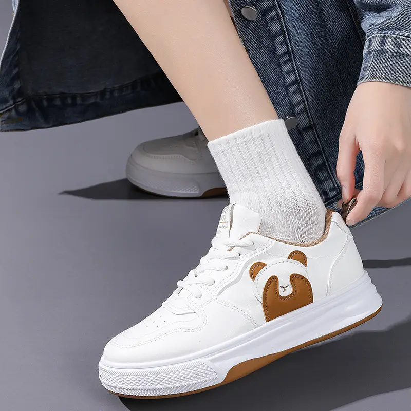 White Sneakers for Women Wholesale Leather Waterproof Casual Women's Shoes Outdoor Cartoon Panda Soft Sole Fashion Flat Sneakers for Women - Image 5