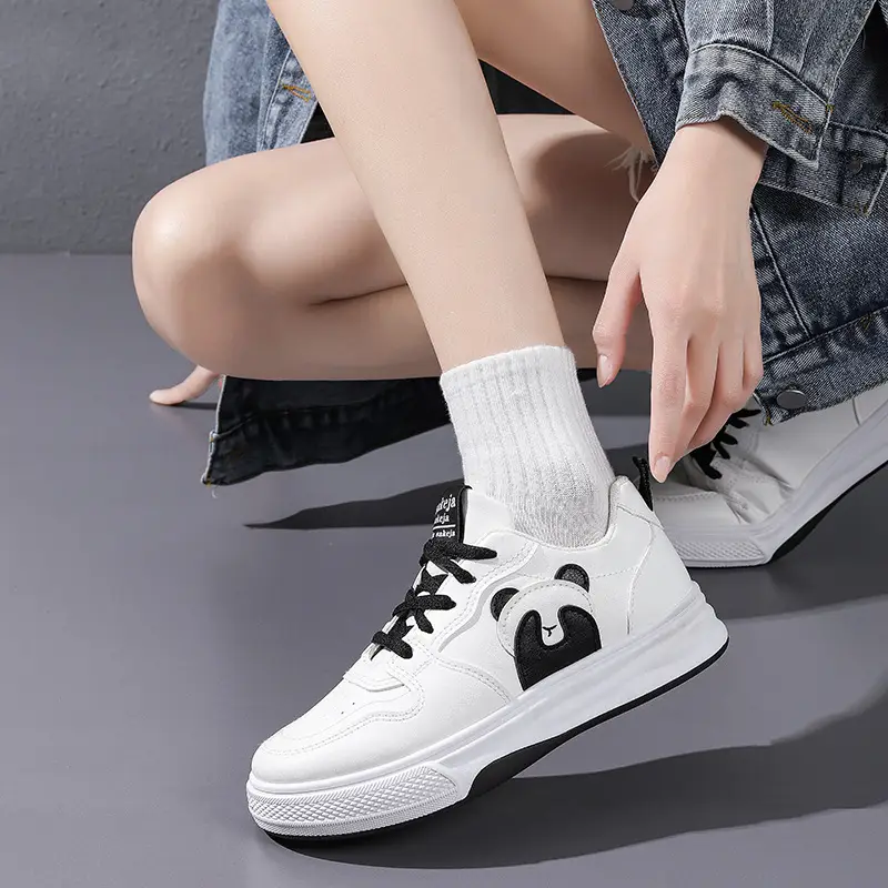 White Sneakers for Women Wholesale Leather Waterproof Casual Women's Shoes Outdoor Cartoon Panda Soft Sole Fashion Flat Sneakers for Women - Image 6