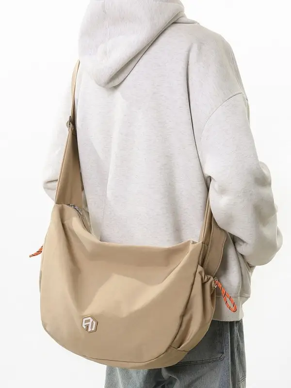 Huaer & Young Jiang Shuying Black Messenger Bag Large Capacity - Image 9