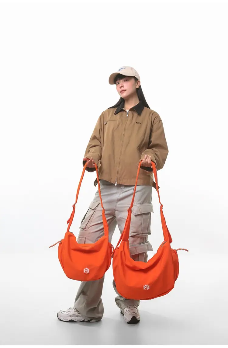 Huaer & Young Jiang Shuying Black Messenger Bag Large Capacity — feature 11