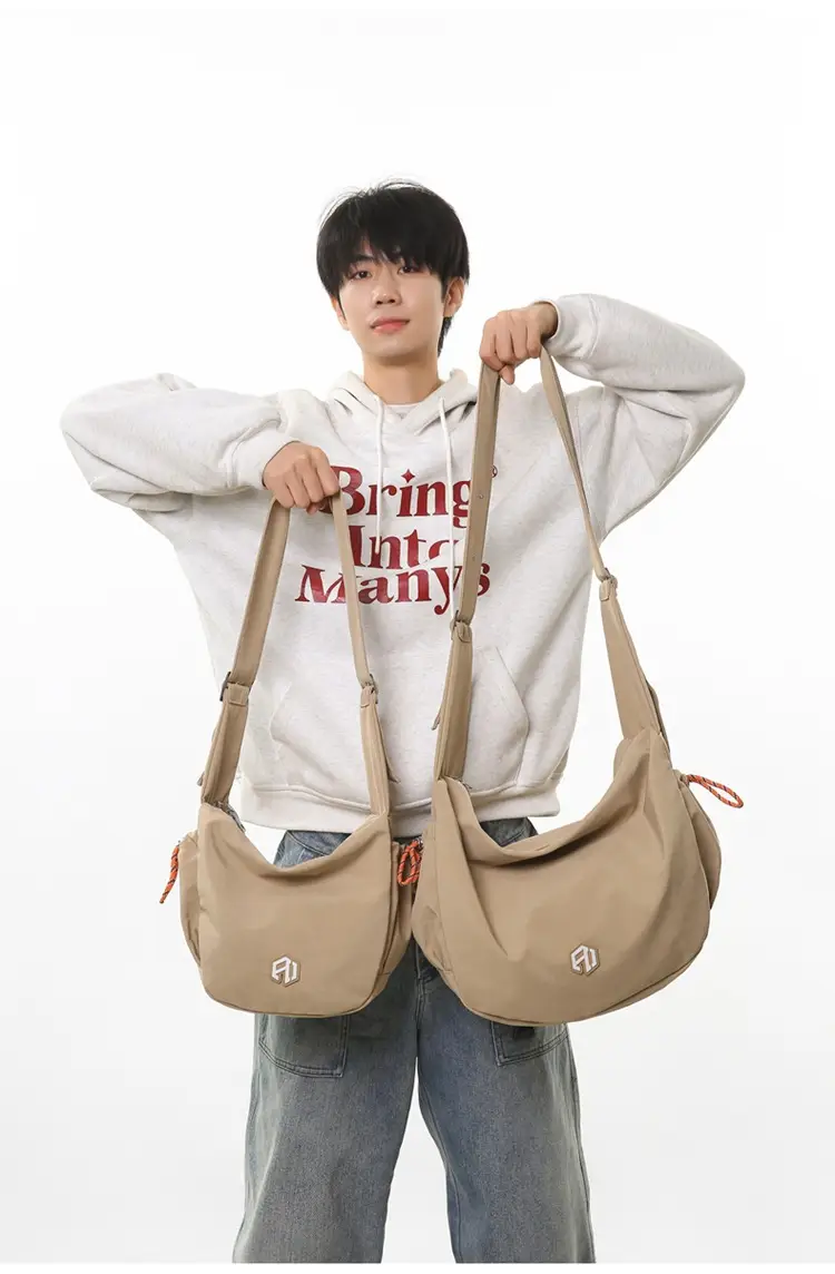 Huaer & Young Jiang Shuying Black Messenger Bag Large Capacity — feature 27