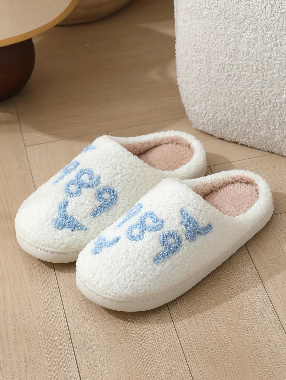 Cross-border New Comfortable Home Warm Winter Seagull Cotton Slippers Couple Men's and Women's Thick Sole Soft Sole Shoes Thick Non-slip — feature 1
