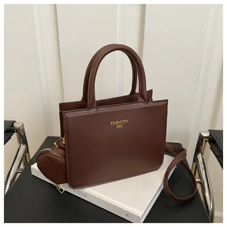 Women's Retro Textured Brown Shoulder Bag 2024 — feature 12