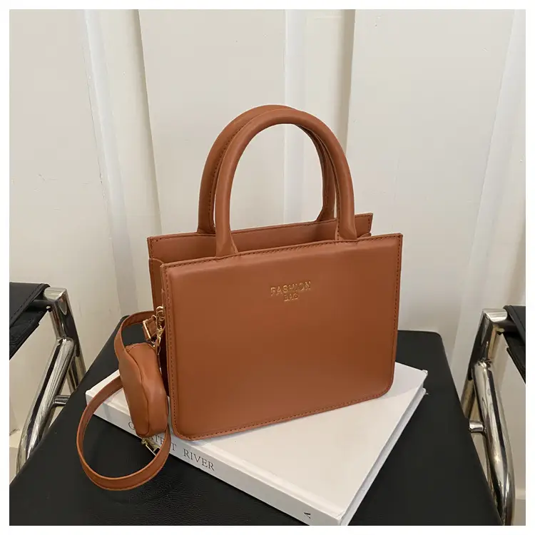 Women's Retro Textured Brown Shoulder Bag 2024 — feature 16