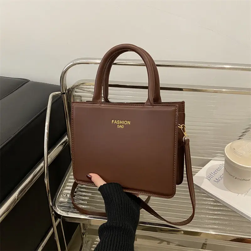 Women's Retro Textured Brown Shoulder Bag 2024 - Image 2