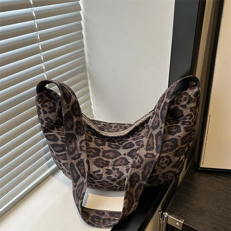 Leopard Print Shoulder Crossbody Tote Bag for Women - Image 3