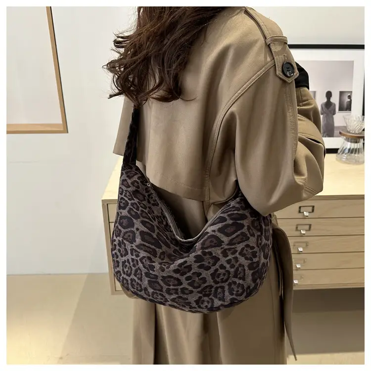 Leopard Print Shoulder Crossbody Tote Bag for Women — feature 13