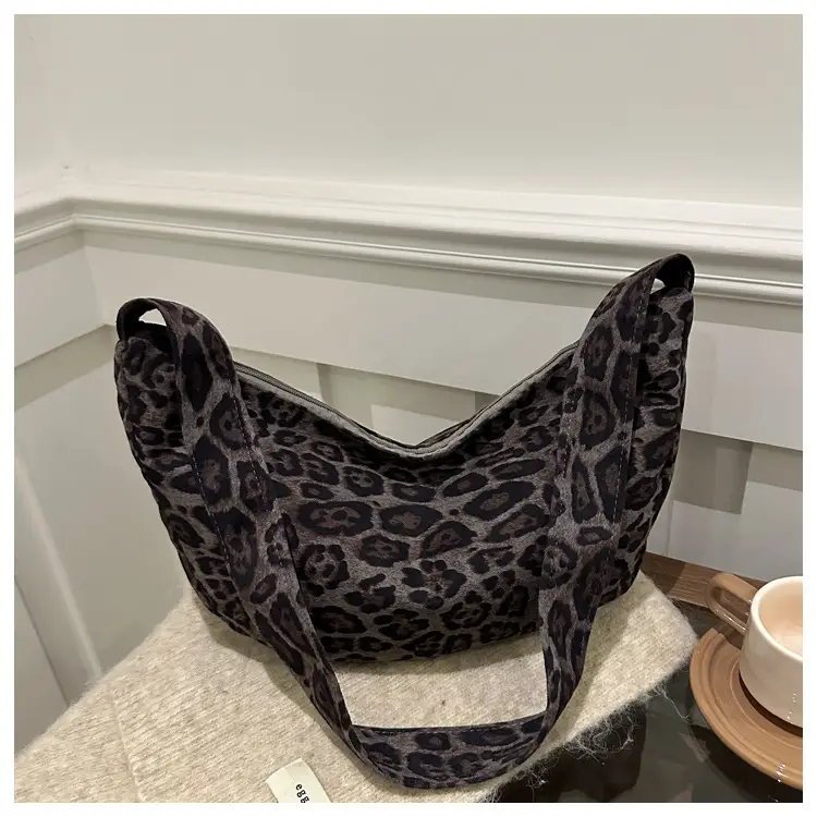 Leopard Print Shoulder Crossbody Tote Bag for Women — feature 15