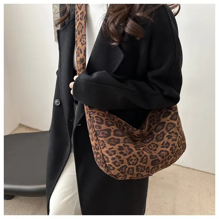Leopard Print Shoulder Crossbody Tote Bag for Women — feature 8