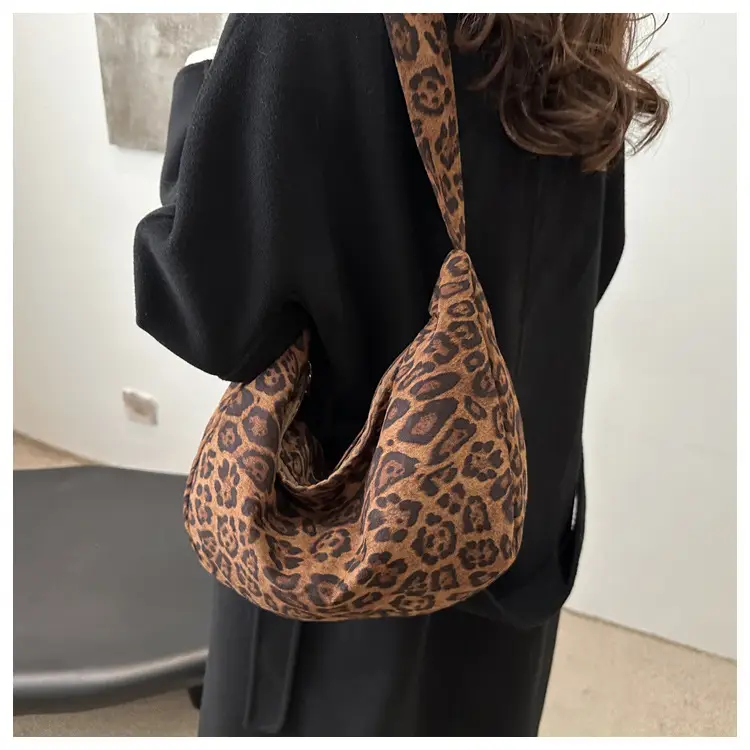 Leopard Print Shoulder Crossbody Tote Bag for Women — feature 9