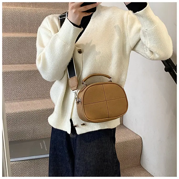 Women's Small Square Brown Leather Messenger Bag 2024 β feature 9
