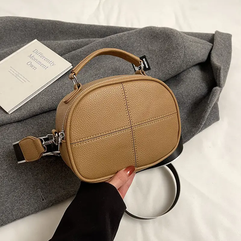 Women's Small Square Brown Leather Messenger Bag 2024 - Image 3