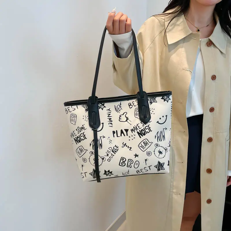 Women's Large Capacity Graffiti Print Tote Bag - Image 7