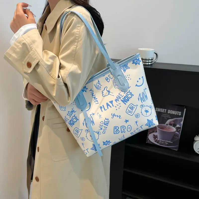 Women's Large Capacity Graffiti Print Tote Bag - Image 8