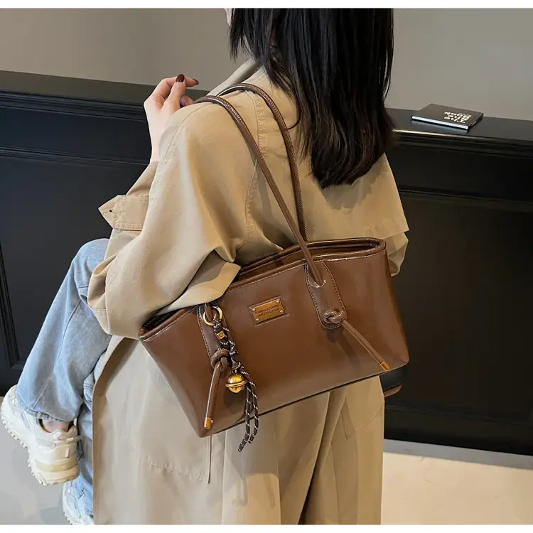 Black Crossbody Bag Women Autumn Winter 2024 — feature 21