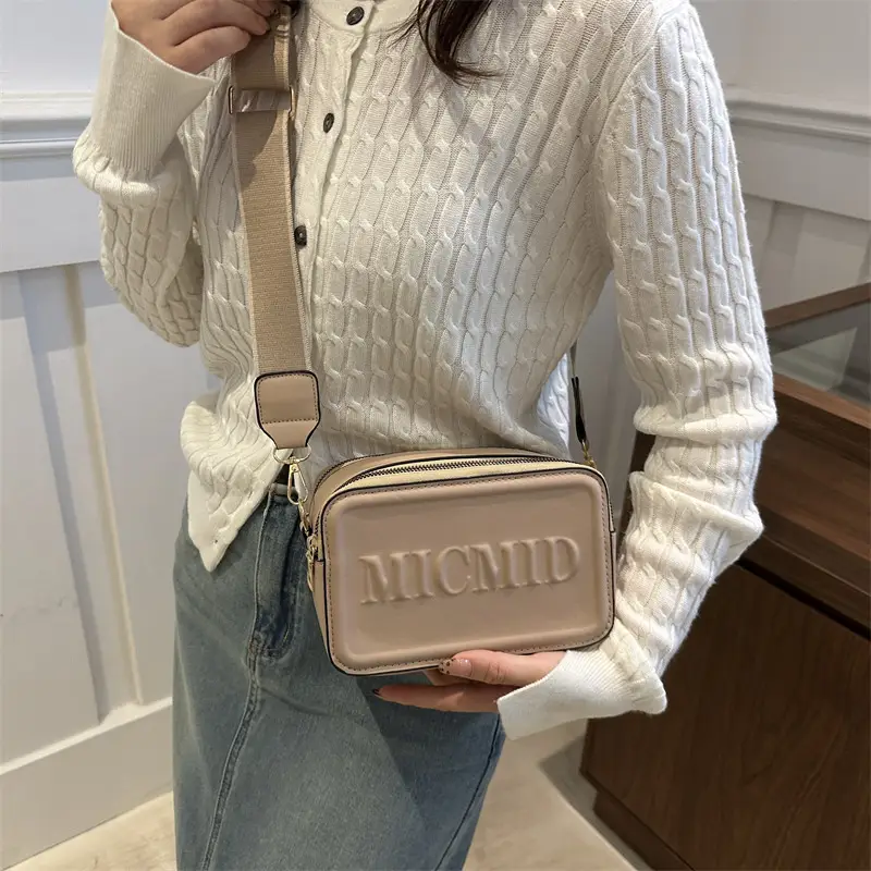 Mic'love Letter Printed Shoulder Bag Beige 2024 - Image 7