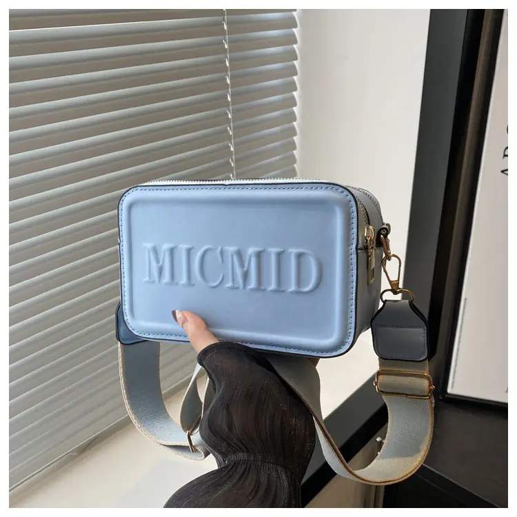 Mic'love Letter Printed Shoulder Bag Beige 2024 — feature 10