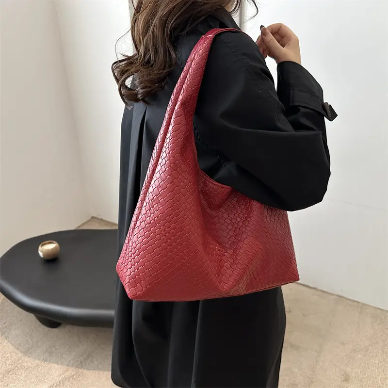 Red Underarm Bag Women 2024 Winter Fashion - Image 8