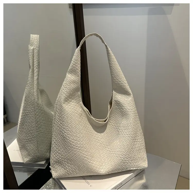 Red Underarm Bag Women 2024 Winter Fashion — feature 9