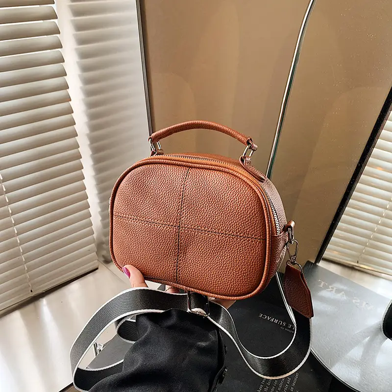 2024 New Jersey Cowhide Shoulder Crossbody Bag - Image 9