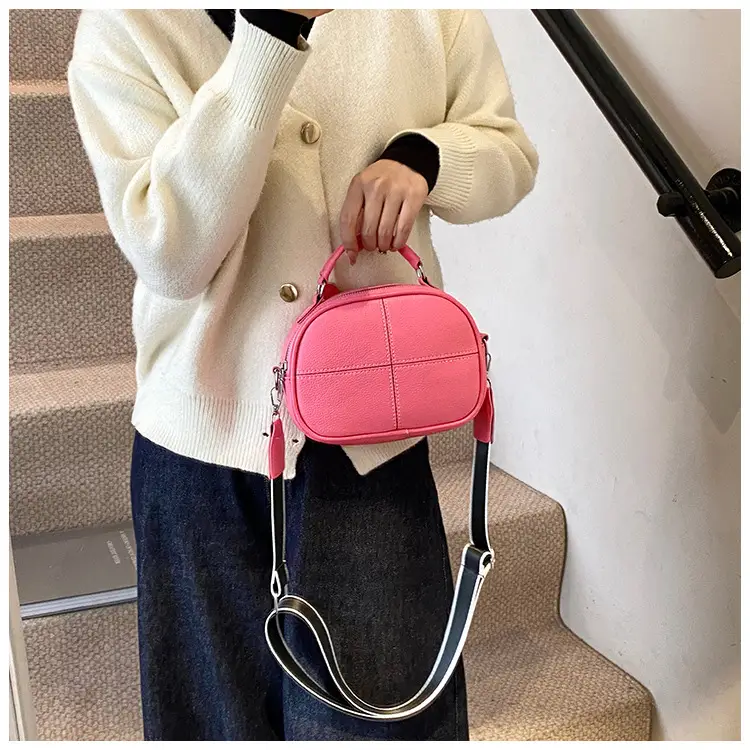2024 New Jersey Cowhide Shoulder Crossbody Bag — feature 27
