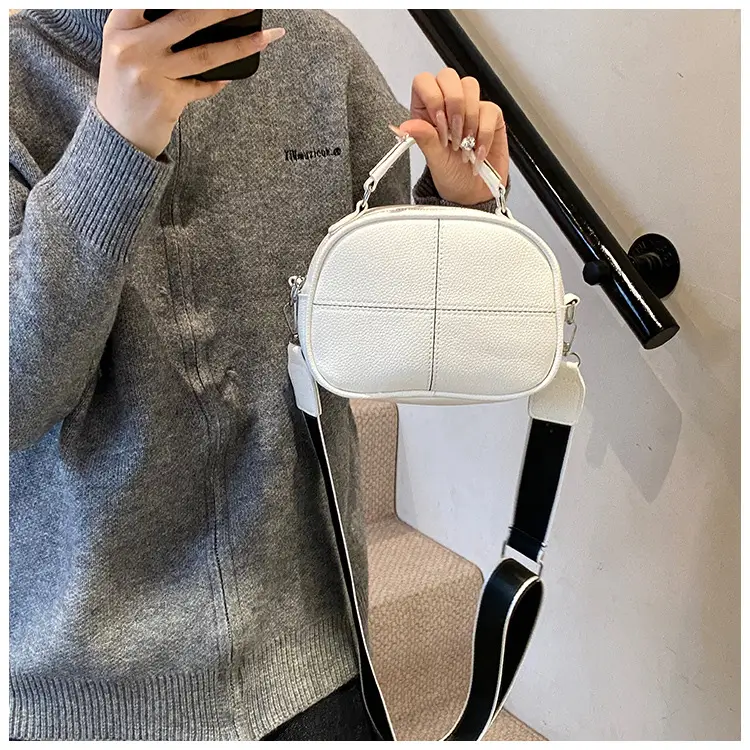2024 New Jersey Cowhide Shoulder Crossbody Bag — feature 34