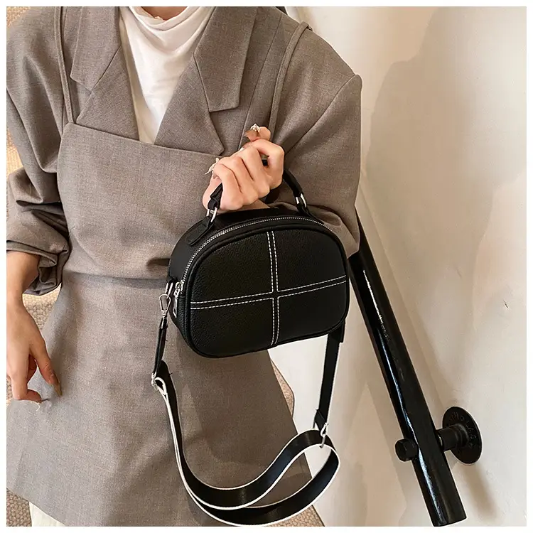 2024 New Jersey Cowhide Shoulder Crossbody Bag — feature 37