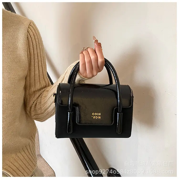 Women Crossbody Brown Leather Square Bag 2026 — feature 14
