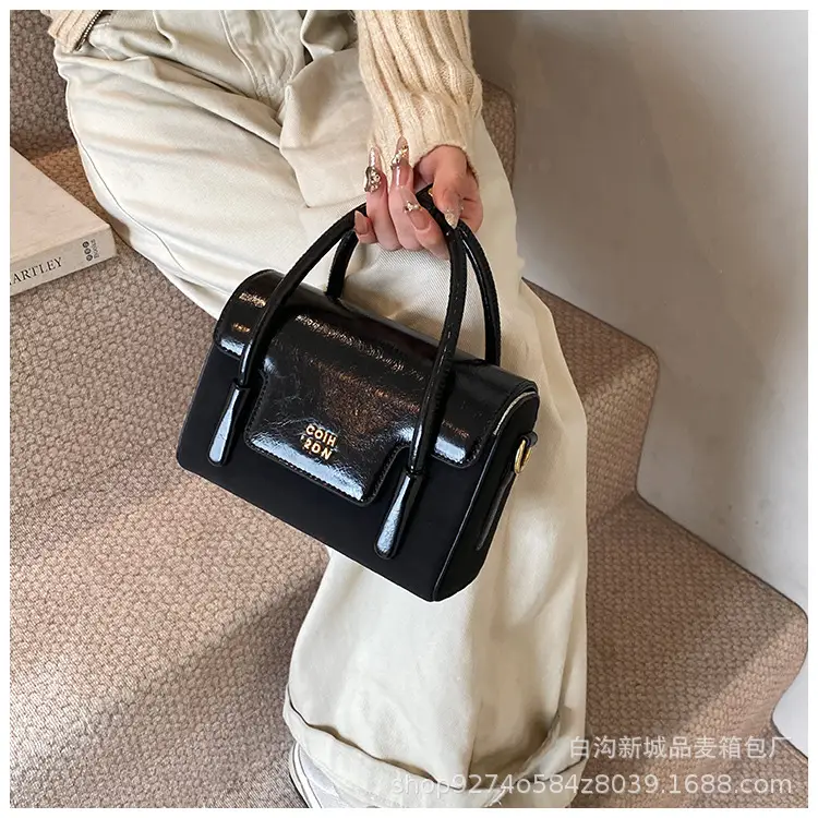 Women Crossbody Brown Leather Square Bag 2026 — feature 17