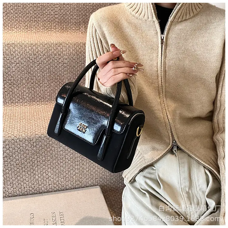 Women Crossbody Brown Leather Square Bag 2026 — feature 18